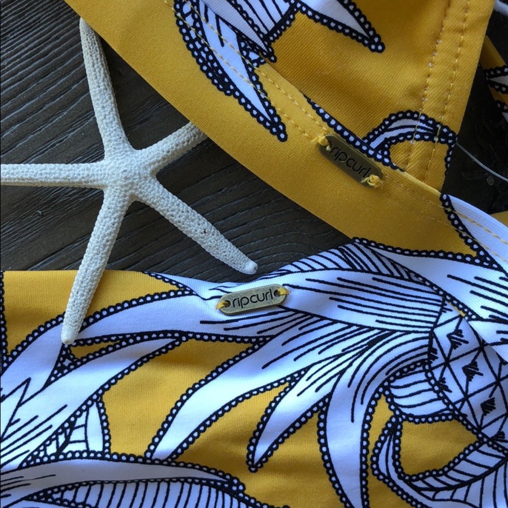 🌴🌼RIP CURL- LOST IN LOVE BIKINI SET🌼🌴 - Picture 6 of 9